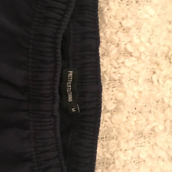 — - Picture 3 of 6